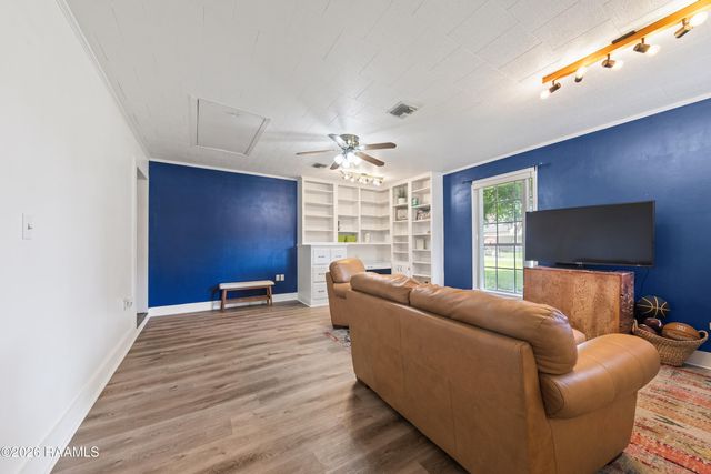112 First Street, Youngsville, LA 70592