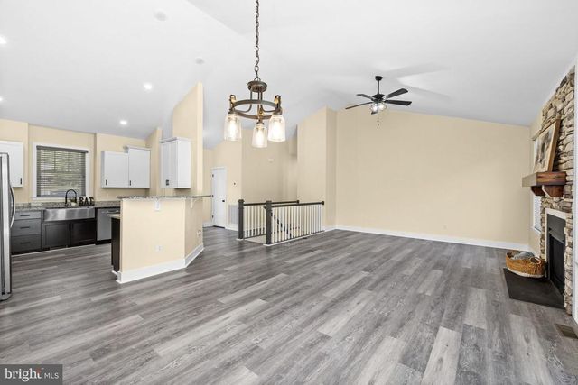 5802 WILLOW TREE CT, Mineral, VA 23117