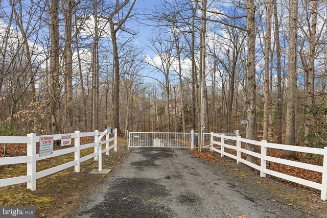 5802 WILLOW TREE CT, Mineral, VA 23117