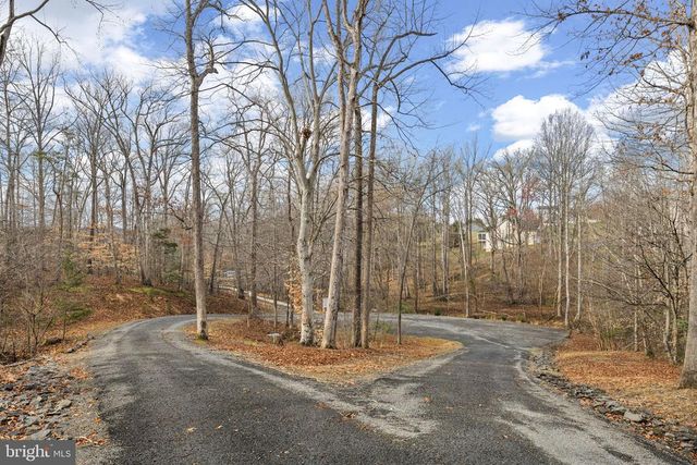 5802 WILLOW TREE CT, Mineral, VA 23117