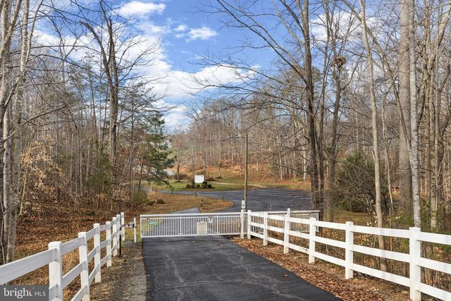 5802 WILLOW TREE CT, Mineral, VA 23117