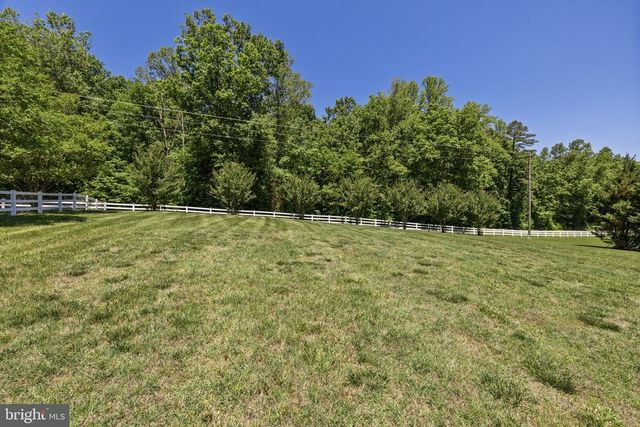 5802 WILLOW TREE CT, Mineral, VA 23117