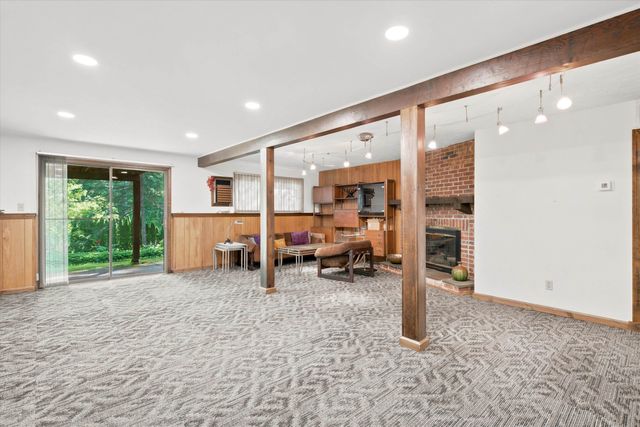 3 Eastbrook Drive, Nashua, NH 03060