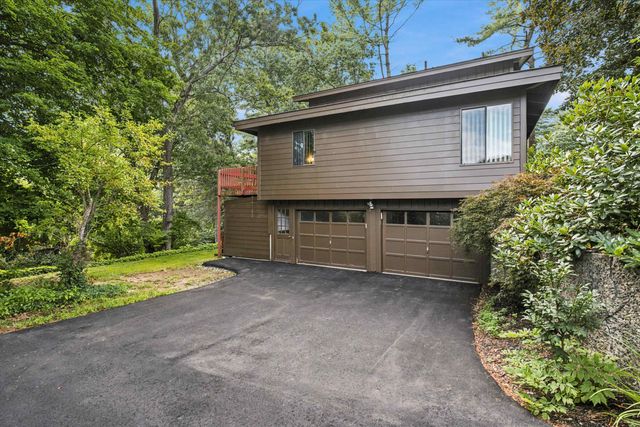 3 Eastbrook Drive, Nashua, NH 03060