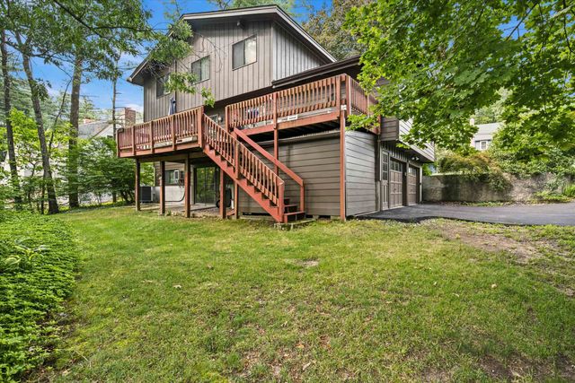 3 Eastbrook Drive, Nashua, NH 03060