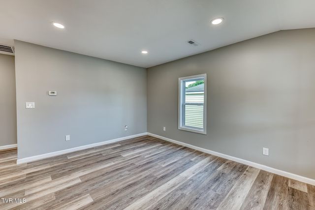 806 4th Street, Elizabethton, TN 37643