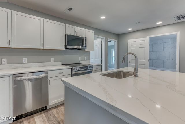 806 4th Street, Elizabethton, TN 37643
