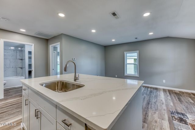 806 4th Street, Elizabethton, TN 37643