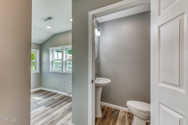 806 4th Street, Elizabethton, TN 37643