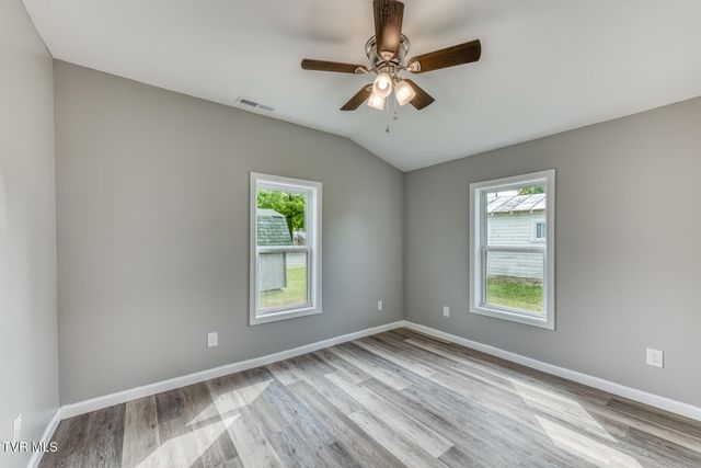 806 4th Street, Elizabethton, TN 37643