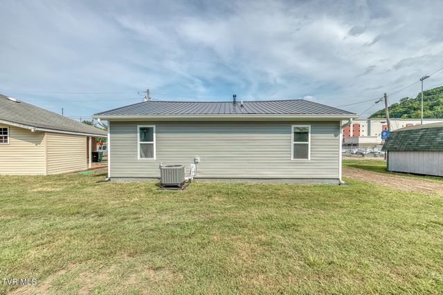 806 4th Street, Elizabethton, TN 37643