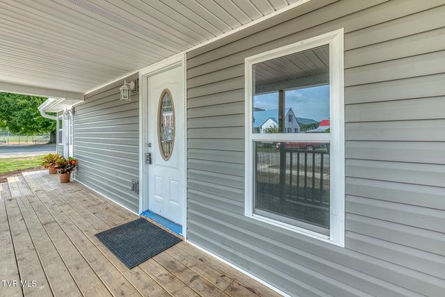806 4th Street, Elizabethton, TN 37643