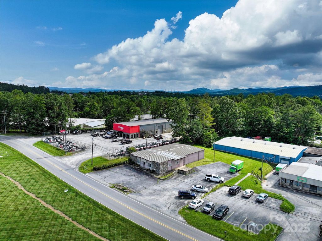 32 Old Shoals Road, Arden, NC 28704