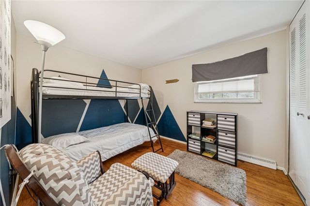 208 Crescent Garden Dr, Penn Hills, PA 15235