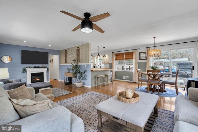 7 CHESTNUT DR, Jackson, NJ 08527