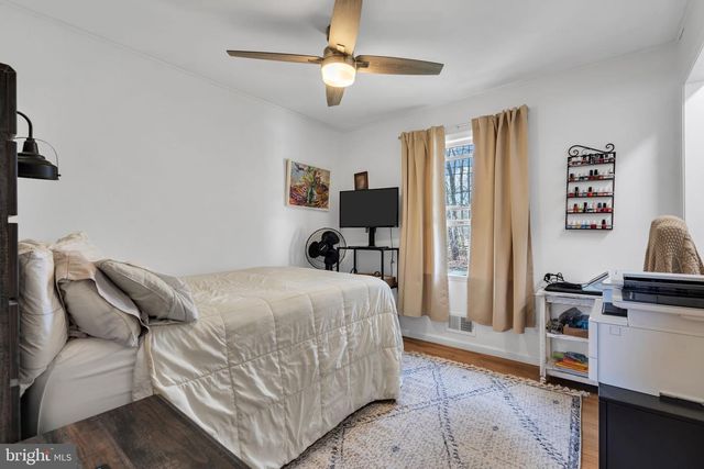 7 CHESTNUT DR, Jackson, NJ 08527