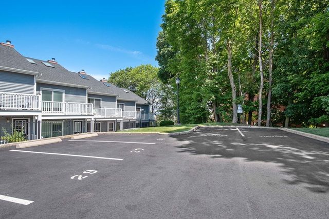 82 Captains Row 82, Chelsea, MA 02150