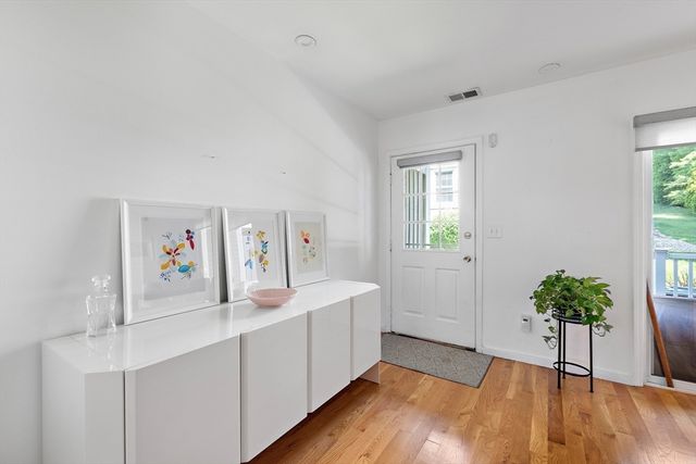 82 Captains Row 82, Chelsea, MA 02150