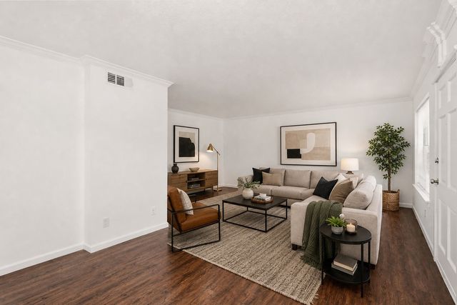 7929 Royal Lane 121, Dallas, TX 75230
