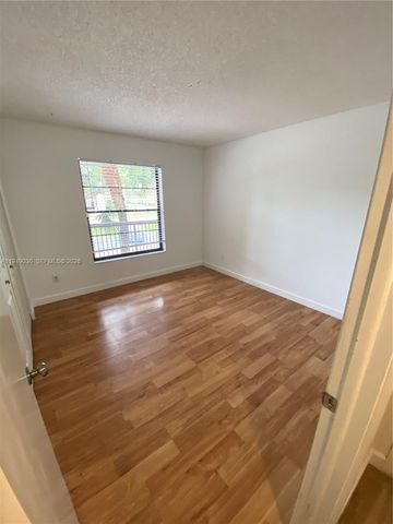 6090 N Sabal Palm Blvd 208, Tamarac, FL 33319