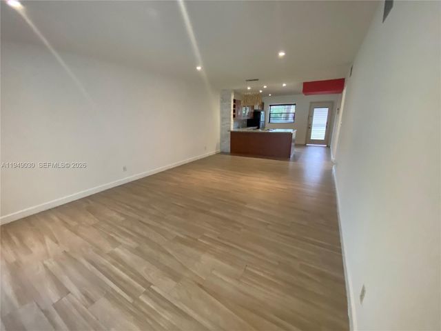 6090 N Sabal Palm Blvd 208, Tamarac, FL 33319