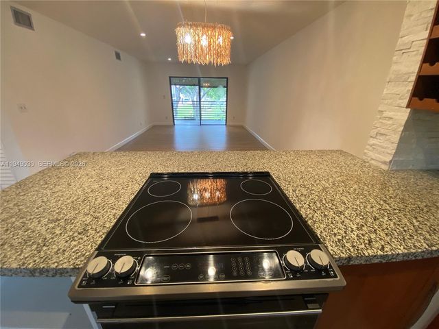 6090 N Sabal Palm Blvd 208, Tamarac, FL 33319