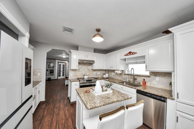 21739 Stoney Bluff Lane, Katy, TX 77449