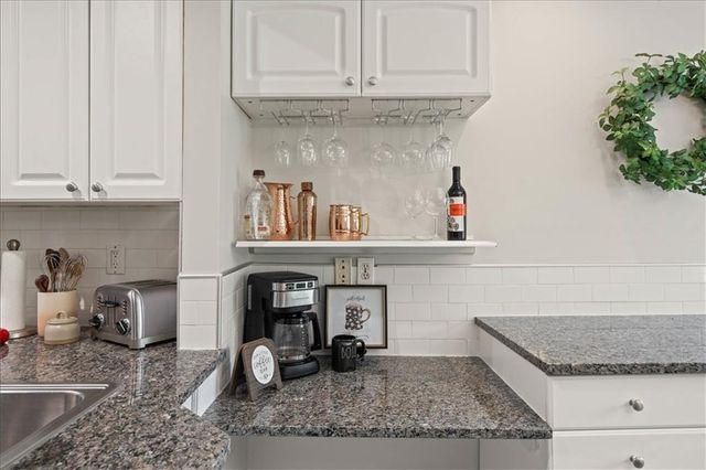 2300 W 79th Street, Prairie Village, KS 66208