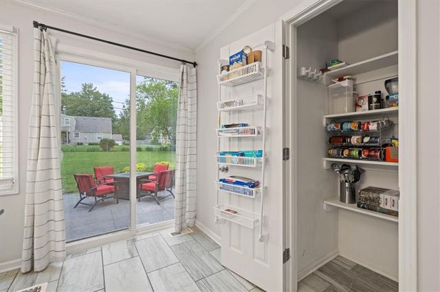 2300 W 79th Street, Prairie Village, KS 66208