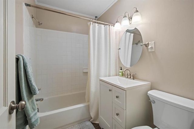 2300 W 79th Street, Prairie Village, KS 66208