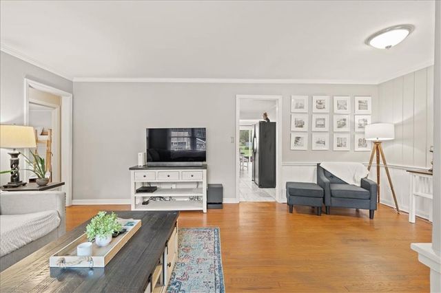 2300 W 79th Street, Prairie Village, KS 66208
