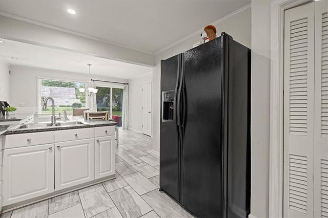 2300 W 79th Street, Prairie Village, KS 66208