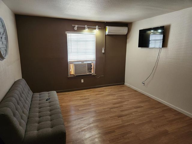 507 W Estes Ave # 4, Midland, TX 79701