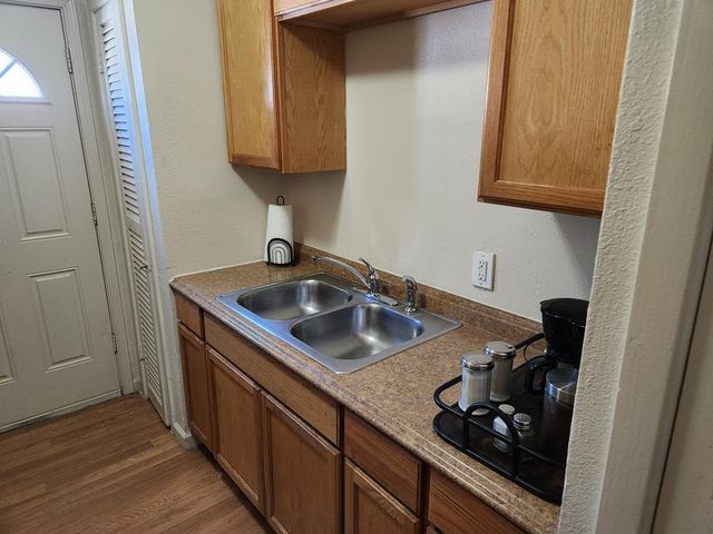507 W Estes Ave # 4, Midland, TX 79701