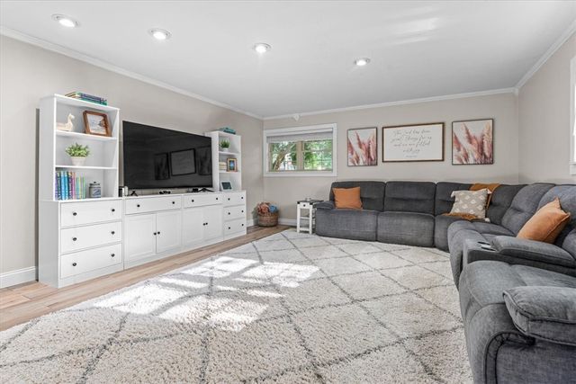 702 Dewoody Drive, Bentonville, AR 72712