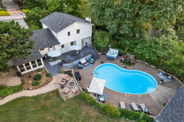 702 Dewoody Drive, Bentonville, AR 72712