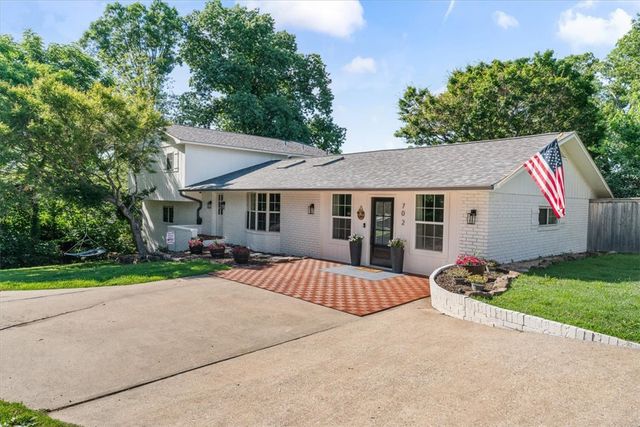 702 Dewoody Drive, Bentonville, AR 72712