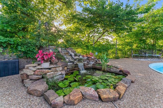 702 Dewoody Drive, Bentonville, AR 72712