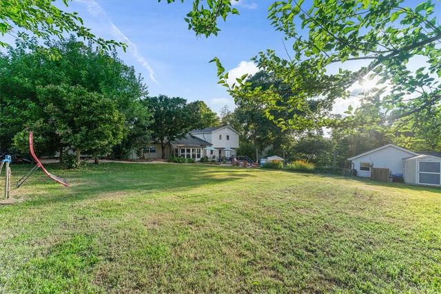 702 Dewoody Drive, Bentonville, AR 72712