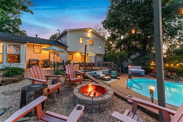 702 Dewoody Drive, Bentonville, AR 72712