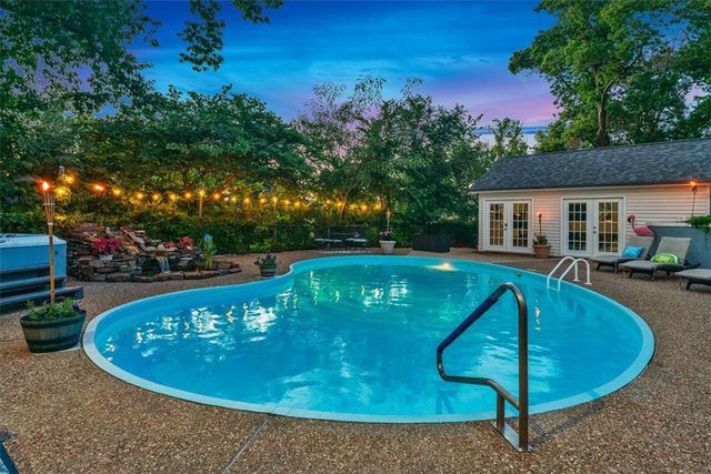 702 Dewoody Drive, Bentonville, AR 72712