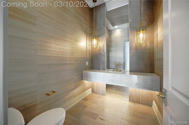 3281 Chickering Lane, Bloomfield Charter Township, MI 48302