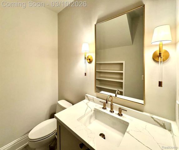 3281 Chickering Lane, Bloomfield Charter Township, MI 48302