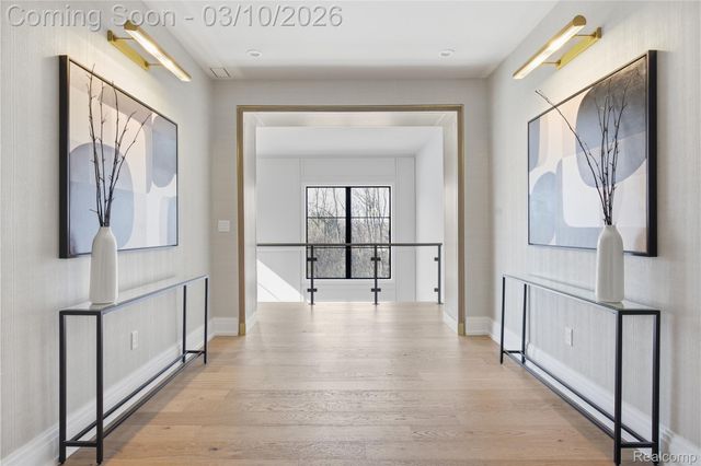 3281 Chickering Lane, Bloomfield Charter Township, MI 48302