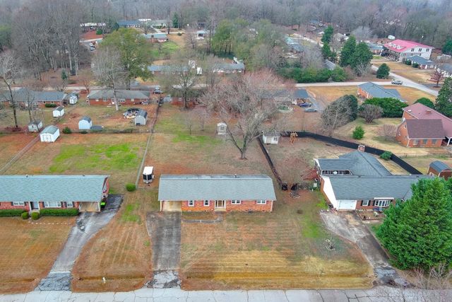 9 Merrimon Avenue, Boiling Springs, SC 29316