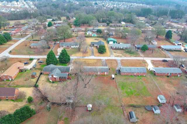 9 Merrimon Avenue, Boiling Springs, SC 29316