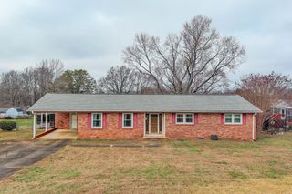 9 Merrimon Avenue, Boiling Springs, SC 29316