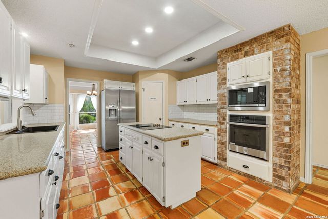 13311 LA VISTA DR, San Antonio, TX 78216