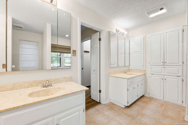 13311 LA VISTA DR, San Antonio, TX 78216