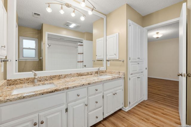 13311 LA VISTA DR, San Antonio, TX 78216